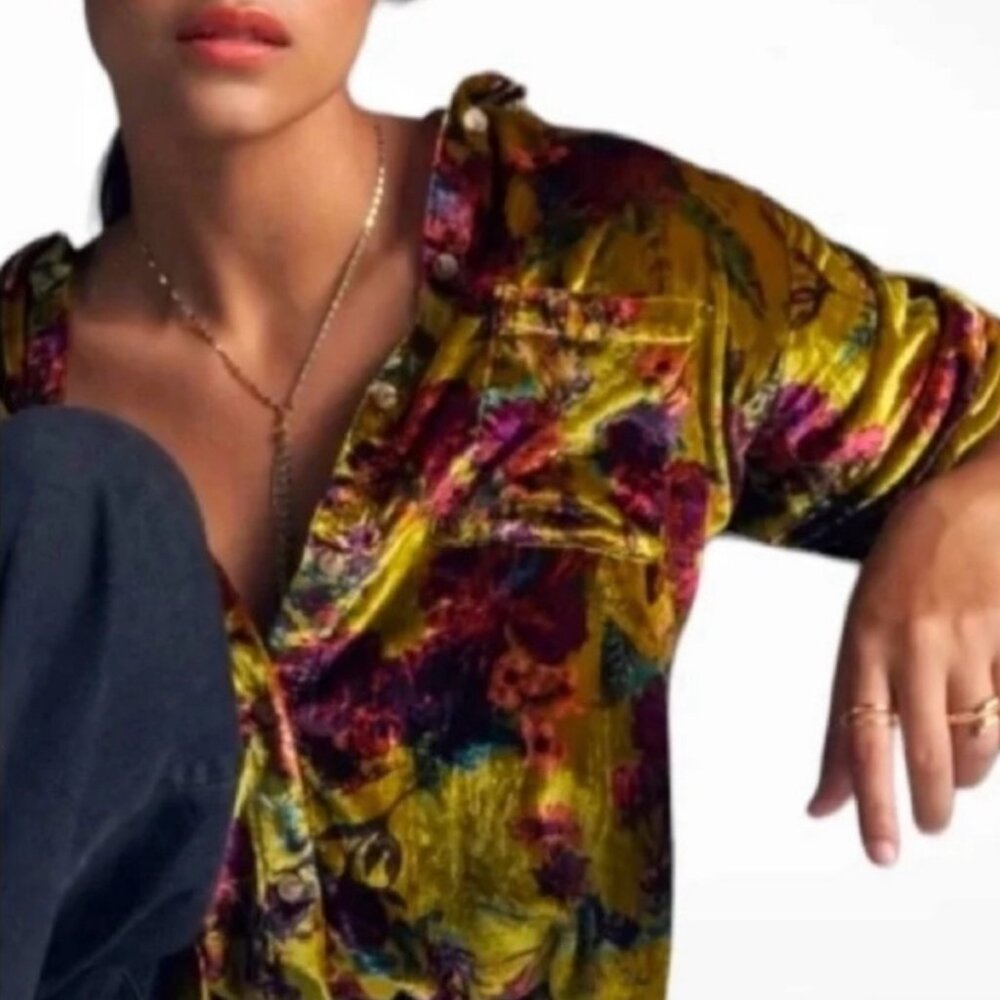 Pilcro Anthropologie Hadley Relaxed button down velvet floral blouse, W. mediohn